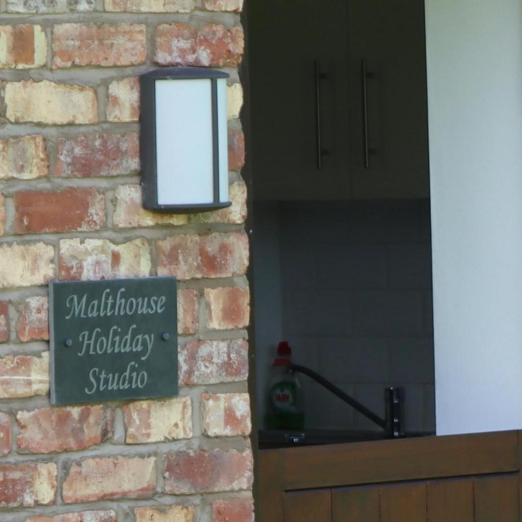 Malthouse Farm Cottage Studio Dilhorne Ngoại thất bức ảnh